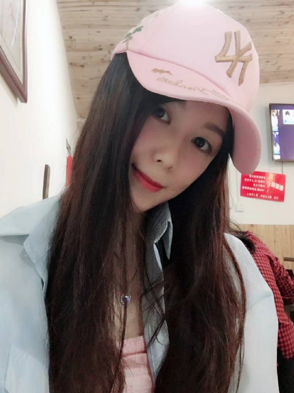 丹丹的第三张照片--香港父母相亲团