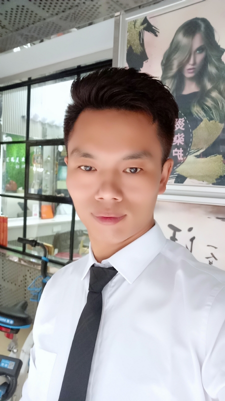 阳光男士的第一张照片--香港父母相亲团