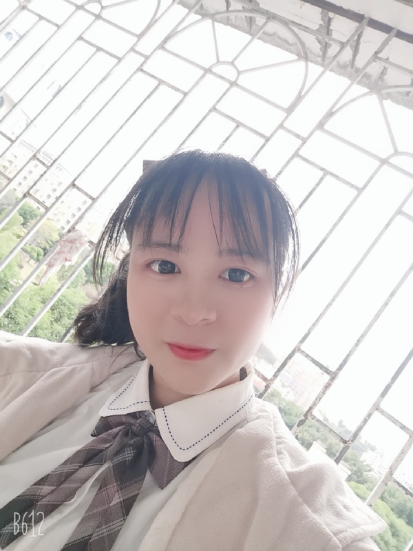 倩倩的第一张照片--香港父母相亲团