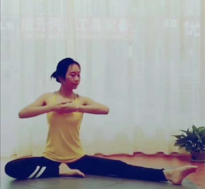 静静子的第一张照片--香港父母相亲团