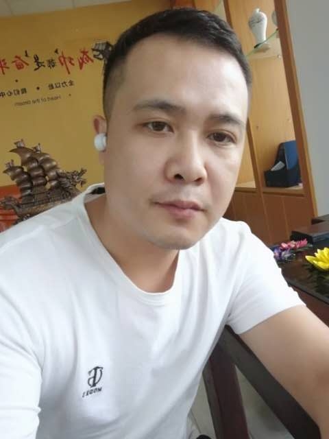 礼哥的第二张照片--香港父母相亲团