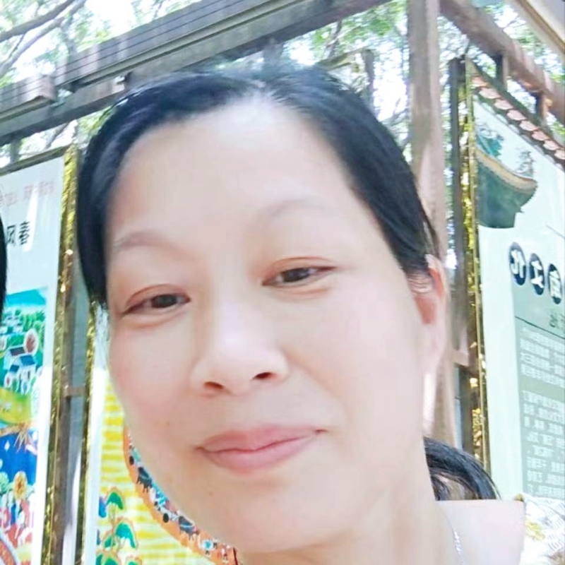 小妹的第三张照片--香港父母相亲团