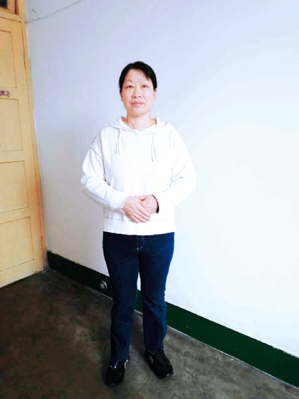 小妹的第四张照片--香港父母相亲团
