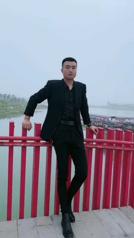 Albert的第二张照片--香港父母相亲团