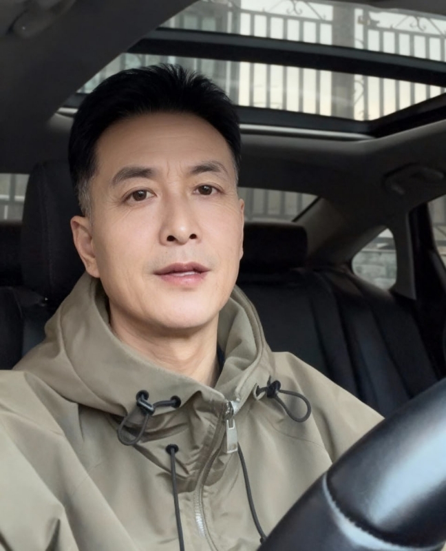 阿文的第一张照片--香港父母相亲团